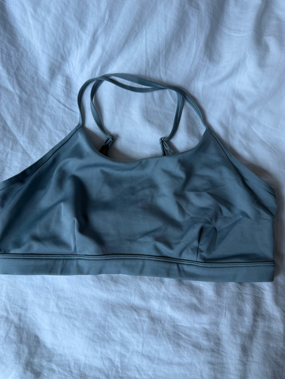 alo yoga airlift intrigue bra - cosmic grey